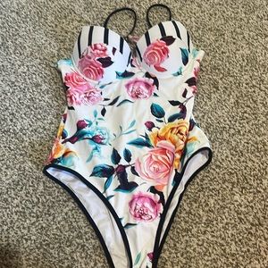 Cupshe bathing suit. Worn twice. Black and white with floral design.